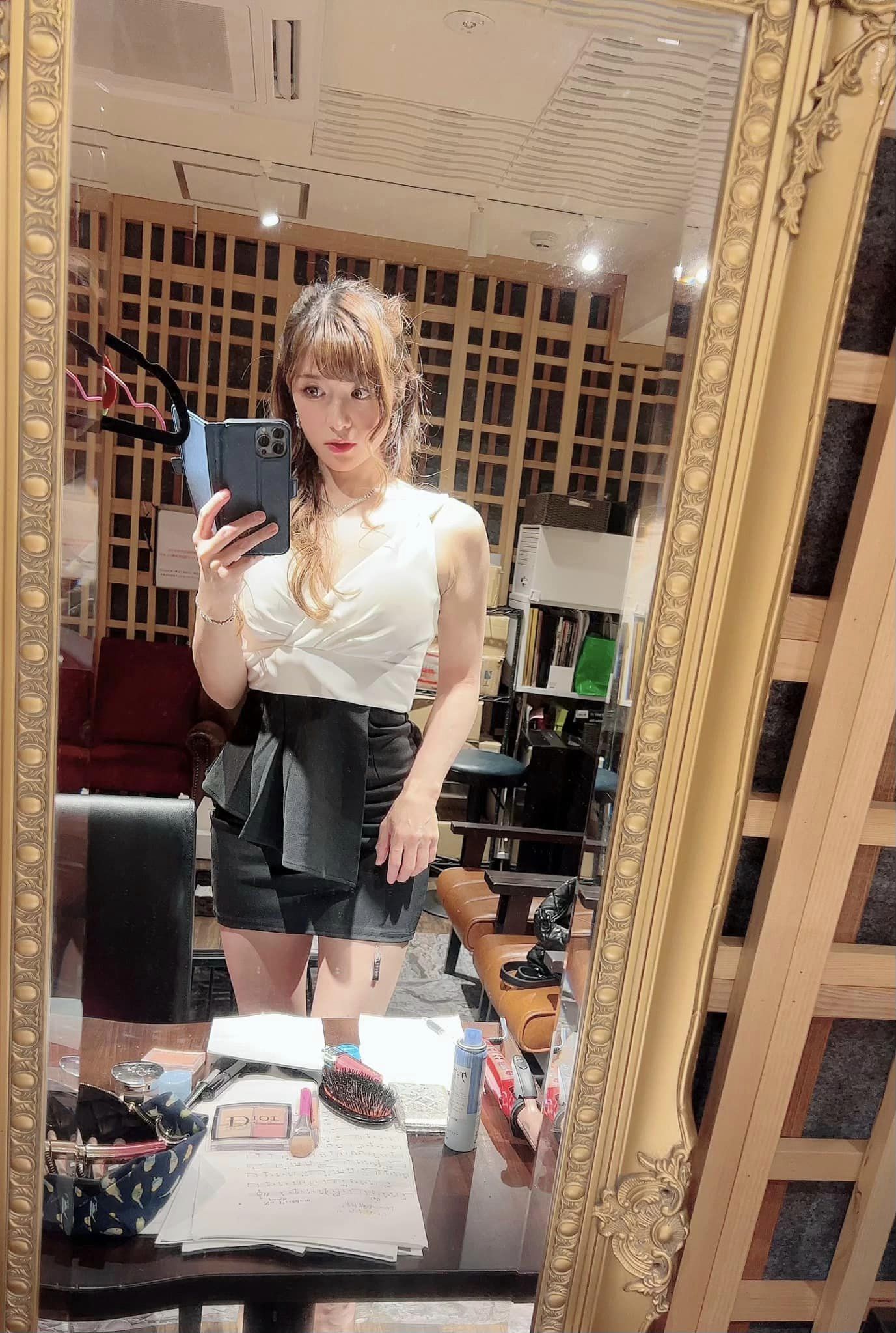 高木里代子 画像