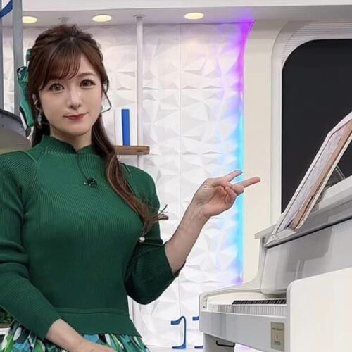 TBS「THE TIME,」出演してます🤗 今日はスカートとお揃いのリボンを 髪の毛に編み込んでもらいました😆🎀✨