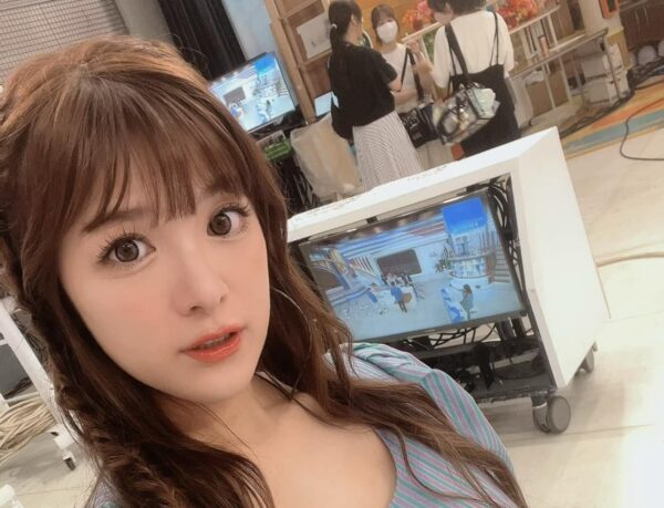 TBS「THE TIME,」出演しています。今日の高木氏はテレビ出演後、 関西へ飛びます。 久しぶりに関西でピアノトリオ出演!