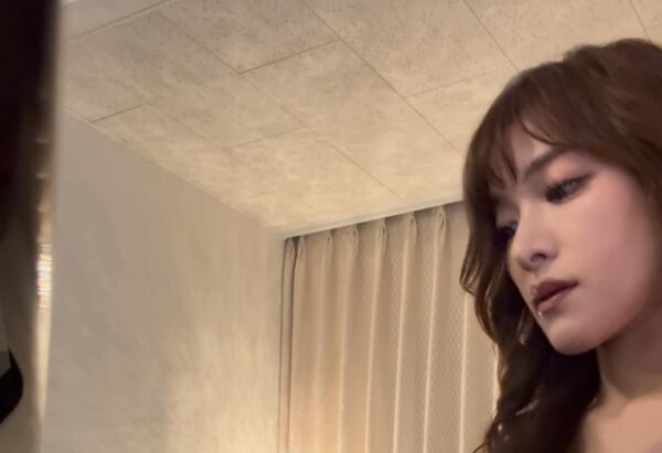 特別な、秘密基地から。 なんと特別にほんの少しだけ…？ ライブ配信をいたします。