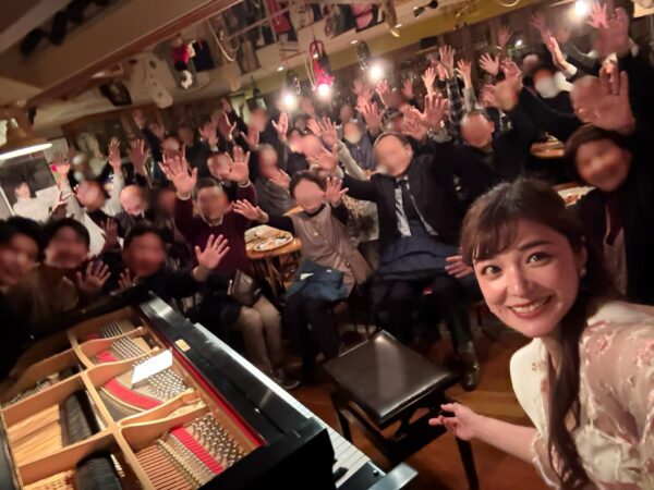 出雲市Misty (味巣亭)ピアノソロライブ超満員ありがとうございます!! 明日から北海道へいきます…❣️札幌、旭川へ