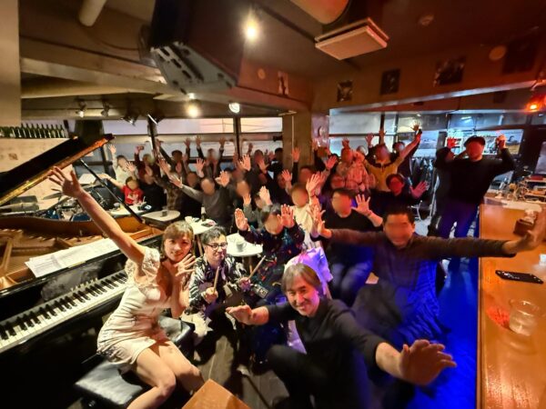 JAMUSICAでの１日目も大盛況に終了！今日はこの後、札幌からライブ配信をお昼と夜と2本やります…❣️