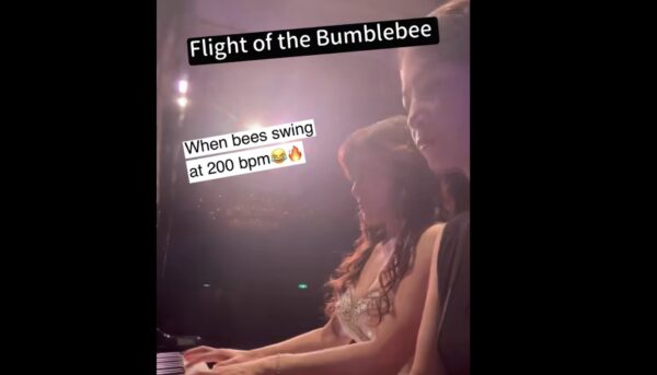 おとといの帝国ホテルインペリアルジャズ2025の ステージで大先輩ピアニストの西村由紀江さんとピアノ連弾させていただきました。