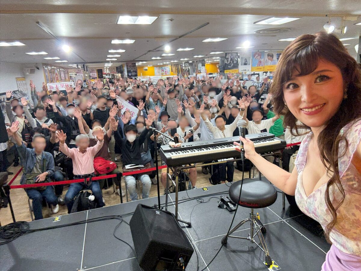 タワーレコード錦糸町パルコ店さんでインストアライブ。大変盛り上がることができました！