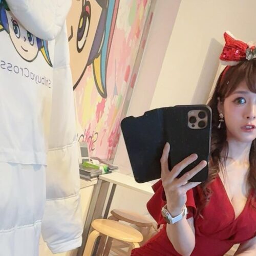 クロスFMをご覧くださった皆さま、 ありがとうございました♡ さて、この後はわたしの自宅スタジオから ファンクラブ向けに生ライブ配信しちゃいますっ。