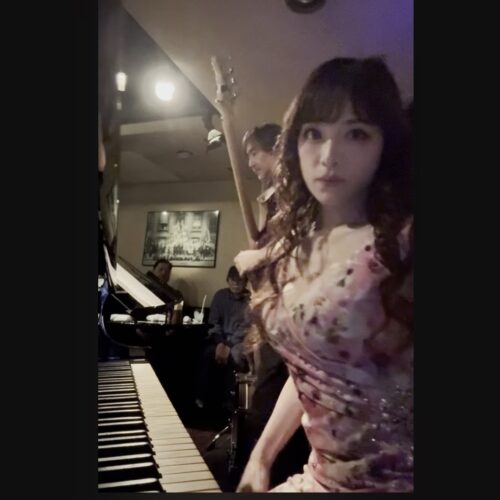 【MOVIE】気持ちいいJAZZ。「Moanin’」高木里代子(p)岡田治郎(b)福森康(ds)